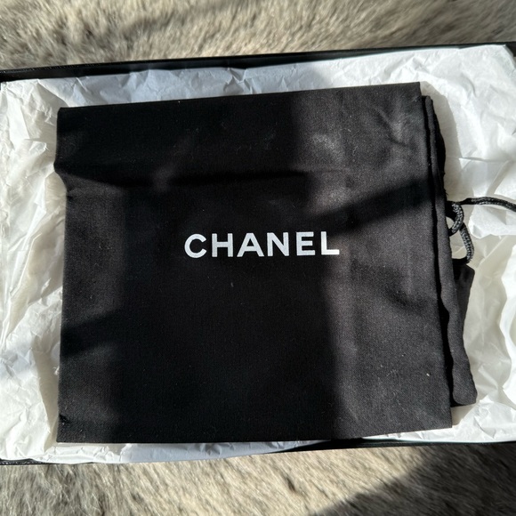 BNIB Chanel Cap Toe CC Slingback Pumps 41.5 Beige/Black - Picture 7 of 10